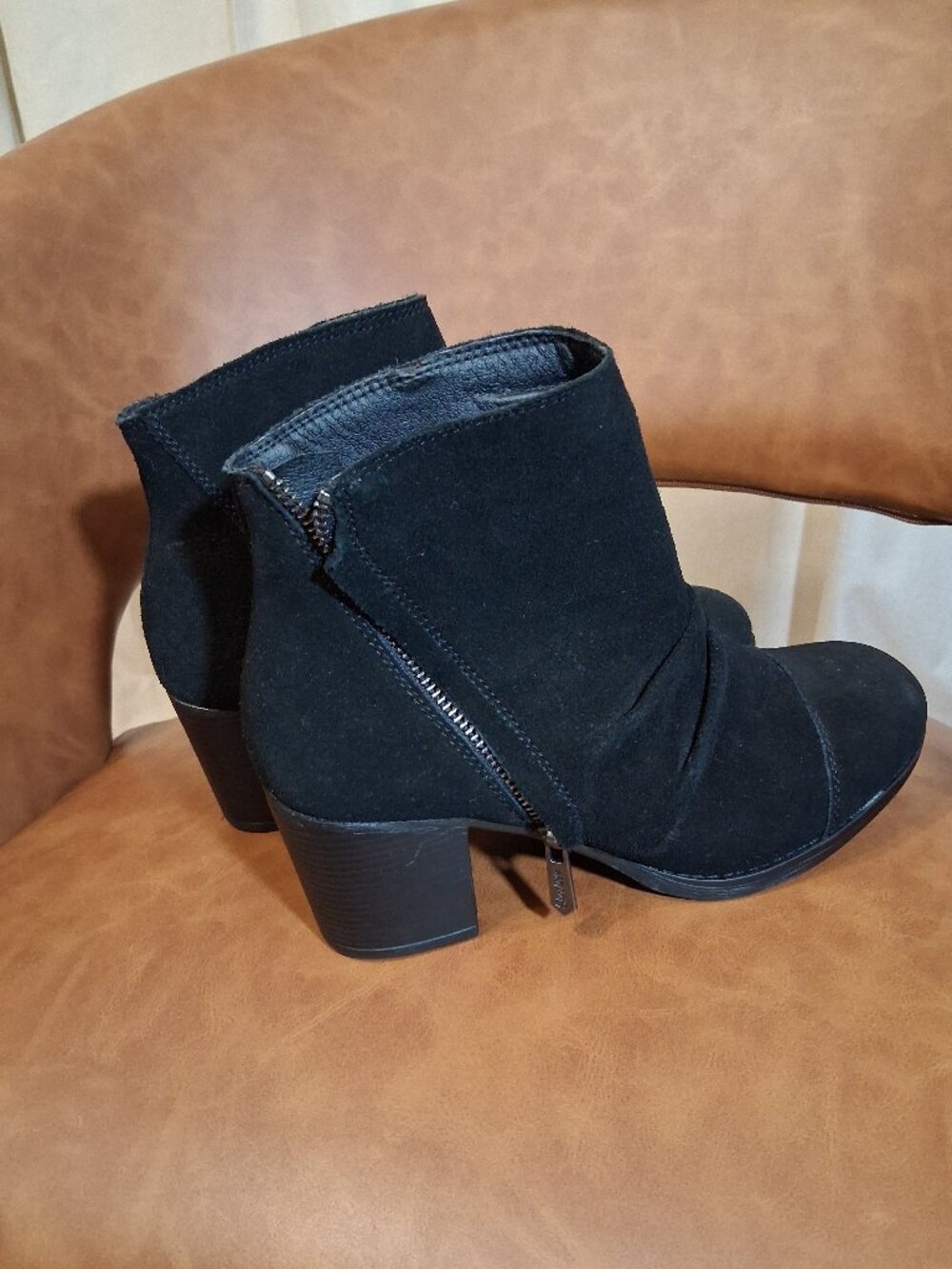 Skechers Black Ankle Booties Womens Size 7.5